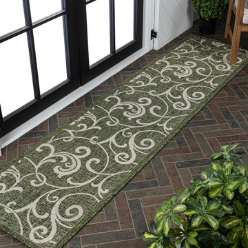 Maribel Traditional Classic All-Over Scroll Area Rug